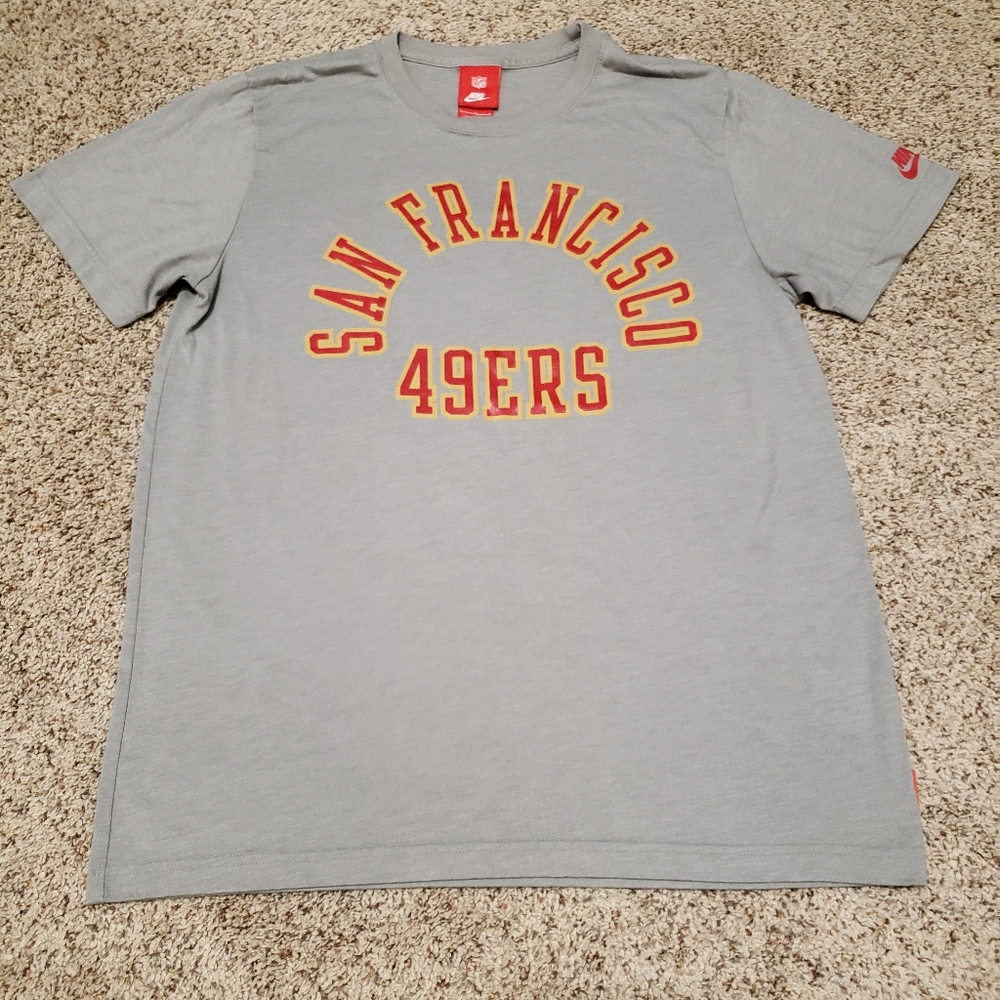 Nike San Francisco 49ers shirt large